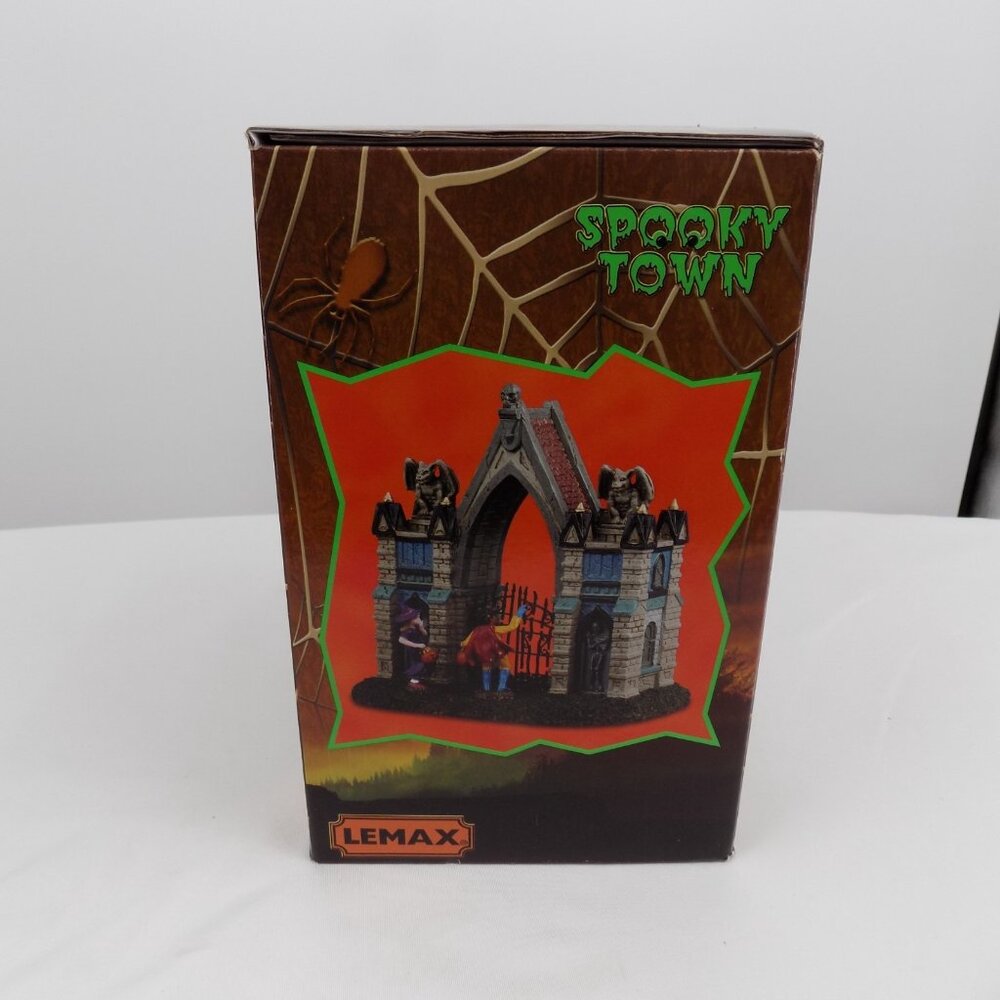 Lemax Spooky Town Gargoyle Gate Halloween Village Table Accent New in Box 53732 - Picture 2 of 6